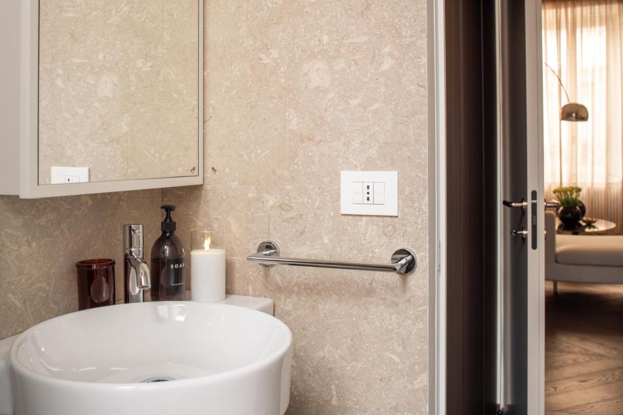 Sant'Ambrogio Luxury Apartment R&R Milan Bagian luar foto